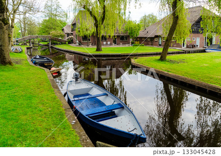 skyline of old town Giethoorn skyline of old town Giethoorn 133045428