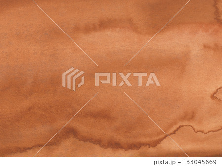 紙の質感のある鮮やかなにじんだ茶色の水彩の背景素材 133045669