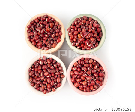 Red adzuki beans isolated, raw azuki bean pile, Vigna angularis legume seeds, dry red mung bean Red adzuki beans isolated, raw azuki bean pile, Vigna angularis legume seeds, dry red mung bean 133050153