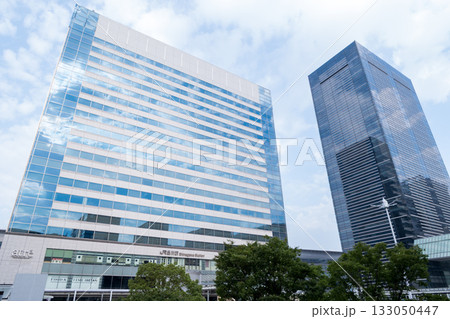 【品川駅】早朝の駅東口の風景 133050447