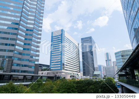 【品川駅】早朝の駅東口の風景 133050449