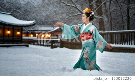 雪の中で舞う伝統美 ― 幻想と力強さを融合したデジタルアート 133052220