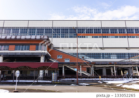 JR上越新幹線　浦佐駅の巨大な駅舎　新潟県南魚沼市浦佐 133052265