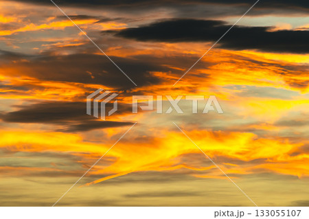 燃えるような夕焼け雲　k-2-3 フィルム調 133055107