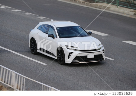 白い国産スポーツカー　イメージ 133055629