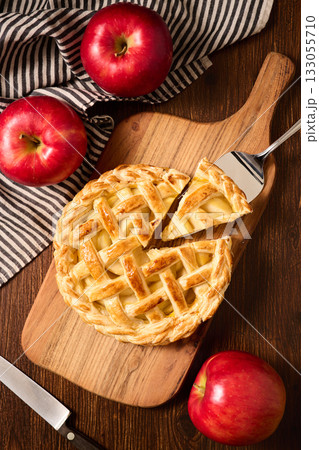 ホームメイドのアップルパイ ホームメイドのアップルパイ 133055710