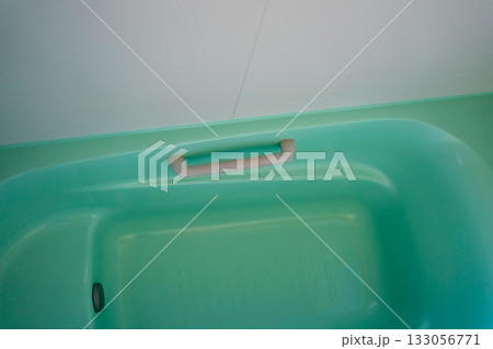 浴槽内にある握りバーの劣化 133056771