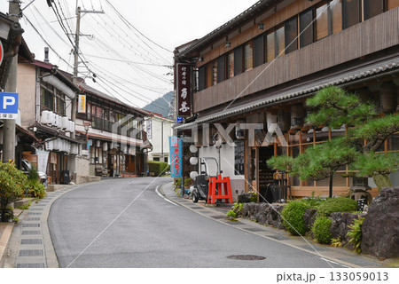 【奈良県/天川村】洞川温泉街、行者さん通りの風景 【奈良県/天川村】洞川温泉街、行者さん通りの風景 133059013