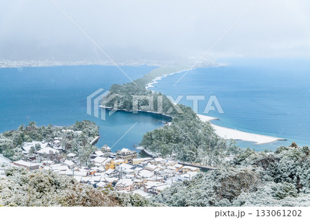 天橋立の雪景色 133061202