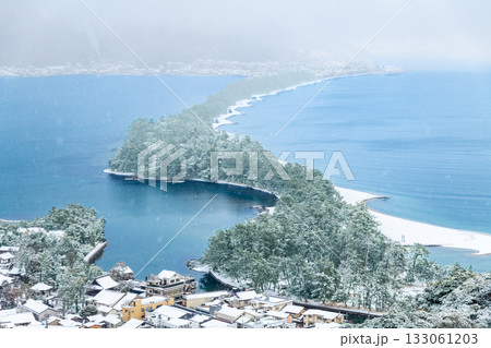 天橋立の雪景色 133061203