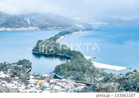天橋立の雪景色 133061207