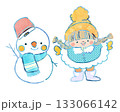 冬あそびシリーズ：雪だるまと女の子　かわいいイラスト 133066142