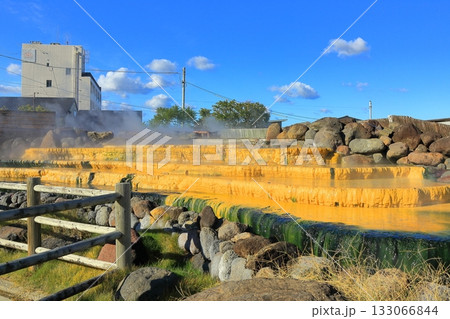 【長崎県】晴天の小浜温泉 湯棚 133066844