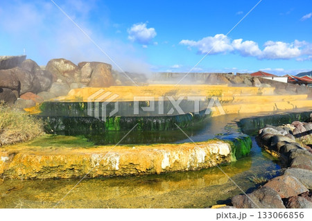【長崎県】晴天の小浜温泉 湯棚 【長崎県】晴天の小浜温泉 湯棚 133066856