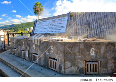 【長崎県】晴天の小浜温泉の蒸し釜 133066869