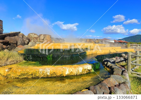 【長崎県】晴天の小浜温泉 湯棚 133066871