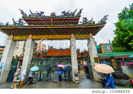 龍山寺　台湾　台北　台湾旅行 133066939