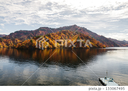 奥只見湖の紅葉 奥只見湖の紅葉 133067495