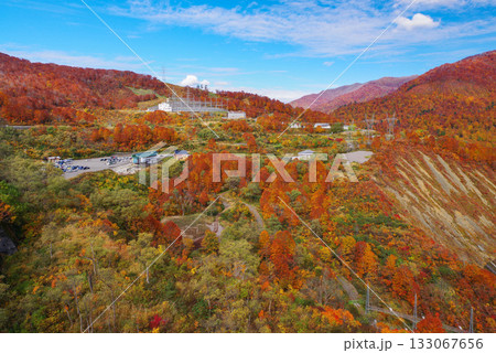 奥只見湖の紅葉 133067656
