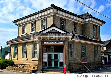 能登地震で被災した高岡商工会議所伏木支所 133068811