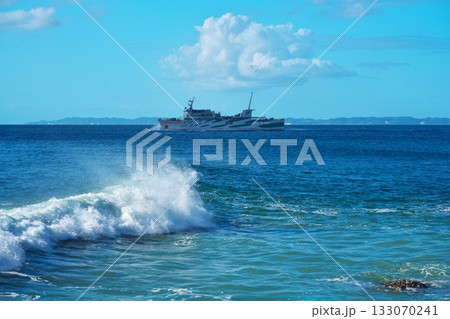 伊良子水道の荒波を進む伊勢湾フェリー 133070241