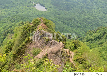 戸隠山山頂方向から見た蟻の塔渡り 戸隠山山頂方向から見た蟻の塔渡り 133075379