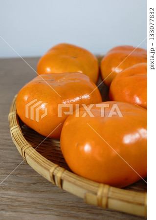 おいしそうな柿 133077832