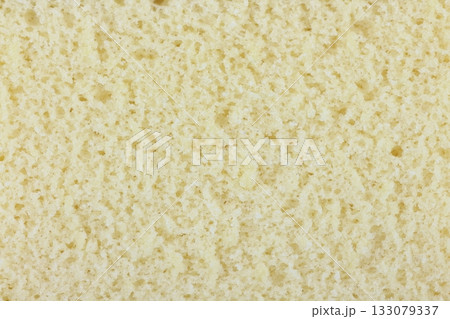 切り分けられた断面が美しいふんわり食感のカステラ 切り分けられた断面が美しいふんわり食感のカステラ 133079337