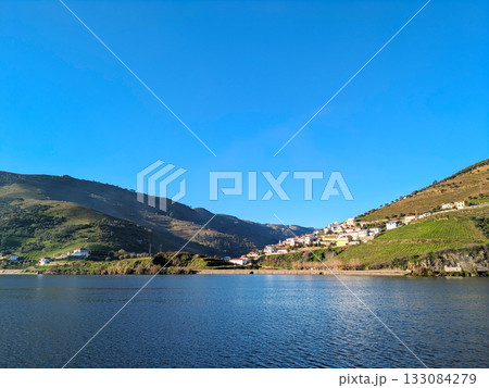 wineyards village Douro river  valley 133084279
