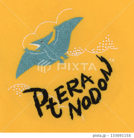 恐竜プテラノドンの刺繍 133091158