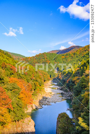 紅葉見頃な神通峡　 133092477