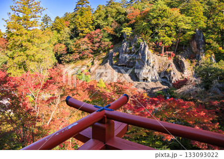 紅葉見頃な那谷寺 133093022