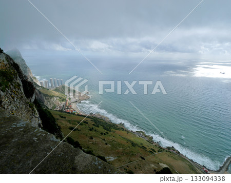 ジブラルタル ジブラルタルロック東側の海 4月 ジブラルタル ジブラルタルロック東側の海 4月 133094338