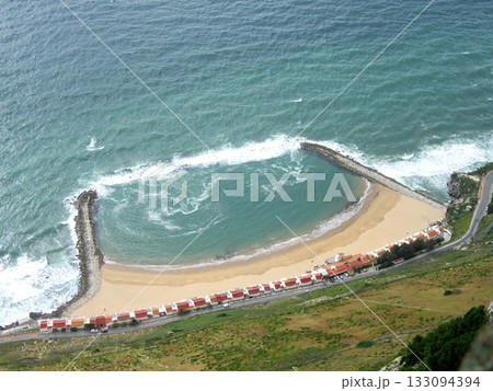 ジブラルタル　東側の海岸　4月 133094394