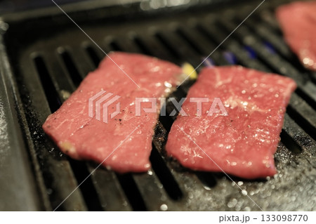 黒毛和牛焼肉（ロース） 133098770