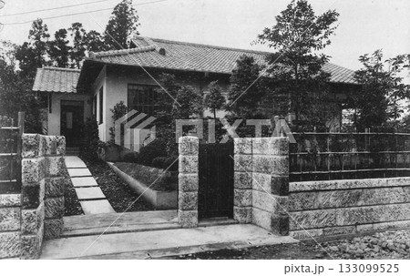 戦前・戦中の建築　近代建築　昭和の住宅 133099525
