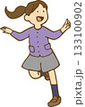 けんけんぱする女の子 133100902