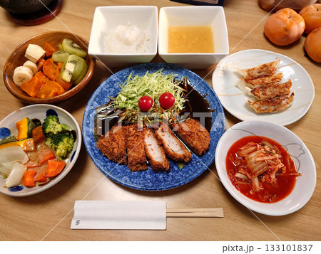 The "Miso-katsu" set / 名古屋名物の味噌カツ,ランチセット・定食セット The "Miso-katsu" set / 名古屋名物の味噌カツ,ランチセット・定食セット 133101837