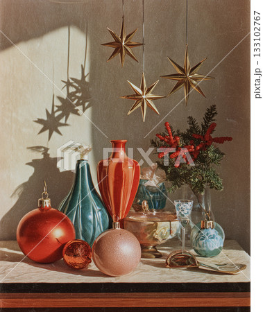 光と影が織りなすクリスマス装飾の静物イラスト｜上品で暖かなホリデーインテリア 133102767