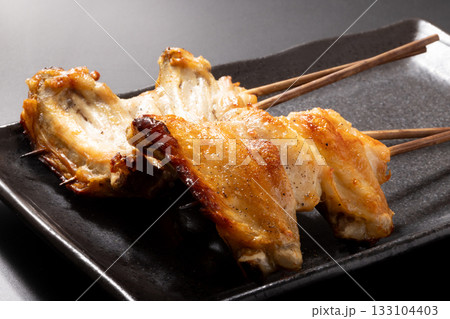 イカダ串　塩焼き（手羽先） 133104403