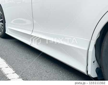 自動車のサイドシル 敷居 自動車のサイドシル 敷居 133111302