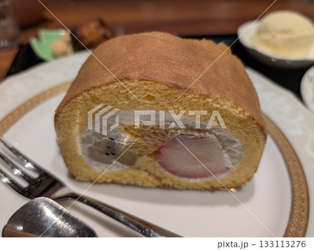 ロールケーキ 133113276