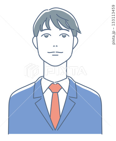 上を見上げる男子学生 133113459