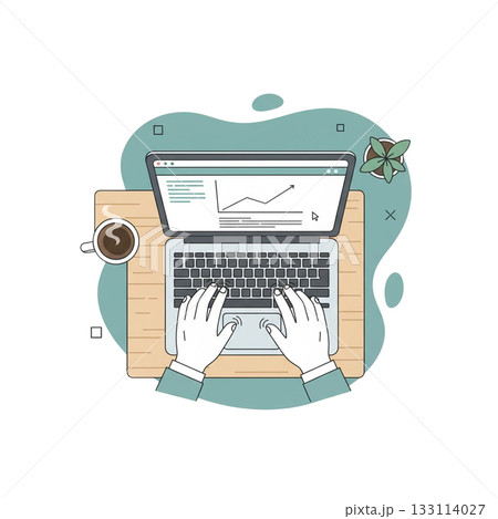 パソコンで作業している女性の手とパソコン 133114027