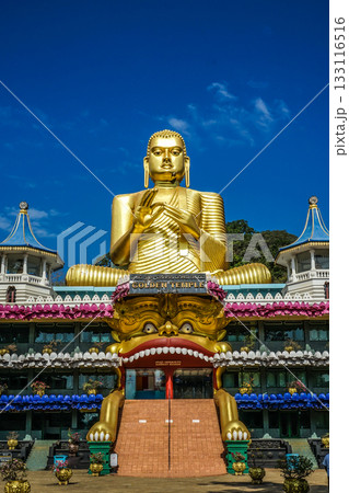 スリランカ・ダンブッラの黄金寺院(世界遺産) スリランカ・ダンブッラの黄金寺院(世界遺産) 133116516