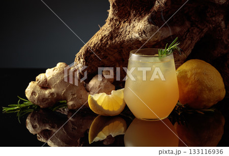 Iced lemon and ginger organic drink. Iced lemon and ginger organic drink. 133116936