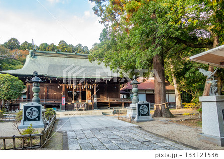 青葉神社拝殿　近代的な社頭景観 133121536