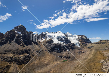 View of the Andes Mountains in the Ancash region. 133122087