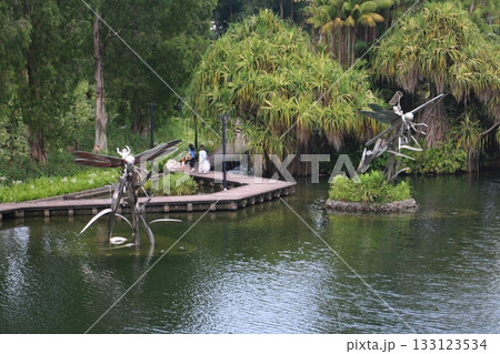 ガーデンズ・バイ・ザ・ベイの周縁の回遊公園 ガーデンズ・バイ・ザ・ベイの周縁の回遊公園 133123534