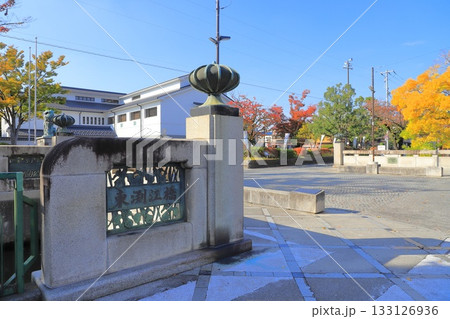 足立区立郷土博物館前の東渕江橋(ひがしふちえばし) 足立区立郷土博物館前の東渕江橋(ひがしふちえばし) 133126936